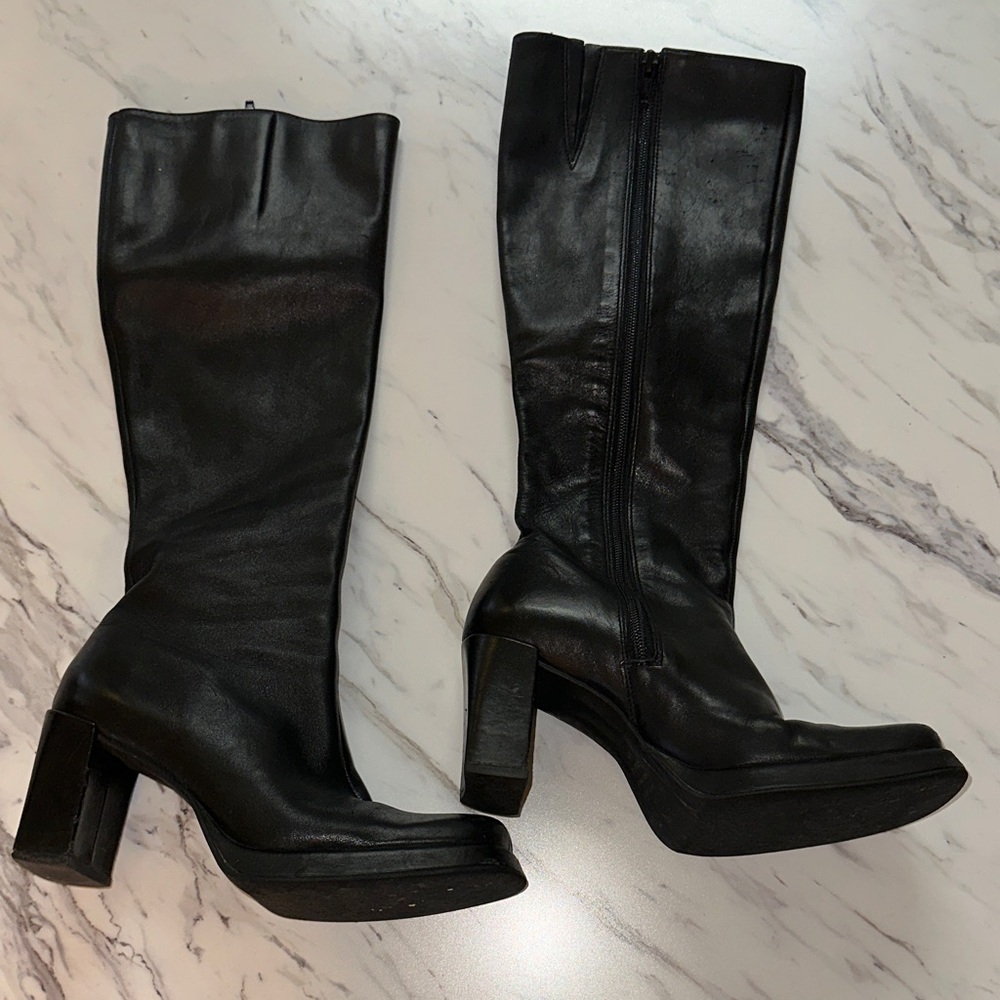 Cathy Jean Black Heeled Boots